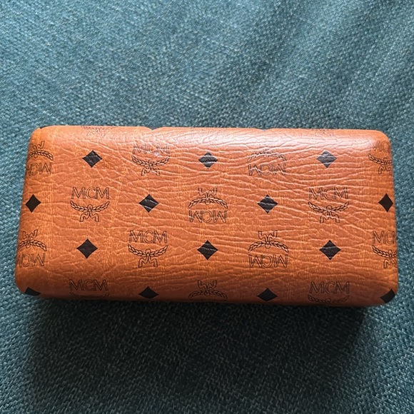 MGM Sunglasses Case - Picture 3 of 3